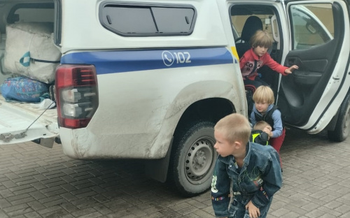 Авдіївські правоохоронці евакуювали з під обстрілів багатодітну родину