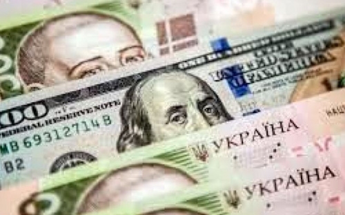 Дуже скоро в терміналах банків можна міняти валюту на гривню 