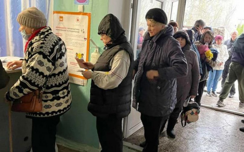Мешканці Авдіївки отримали гуманітарну допомогу від благодійників (ФОТОФАКТ)