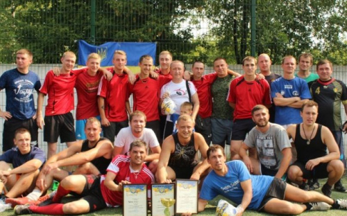  Полицейские, спасатели и коммунальщики устроили поединок в Авдеевке (ФОТО)