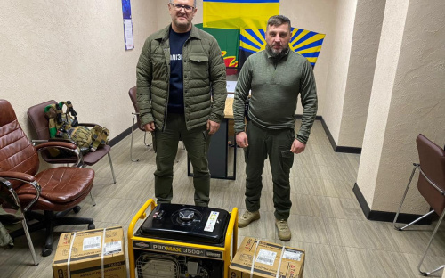 Нардеп Муса Магомедов привіз генератори для фронтової Авдіївки