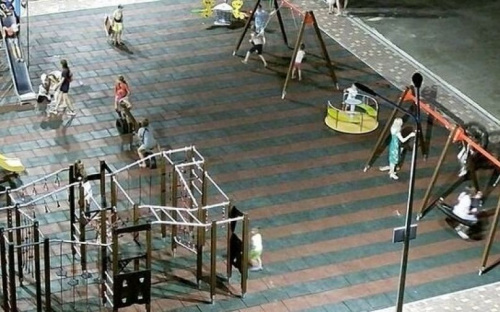 На новому дитячому майданчику в 9 кварталі встановили камеру відеоспостереження