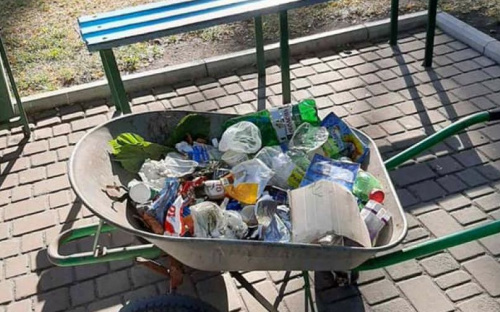 Авдеевские коммунальщики убрали с улиц 