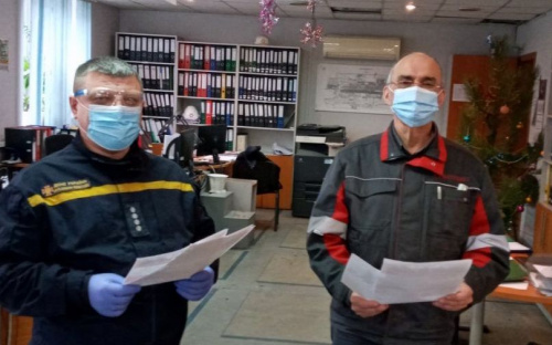 Спасатели Авдеевки напомнили заводчанам правила поведения с потенциально опасными предметами