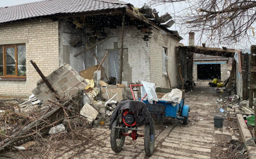 В селах поряд з Авдіївським фронтом бої постійні, більше половини будинків зруйновані
