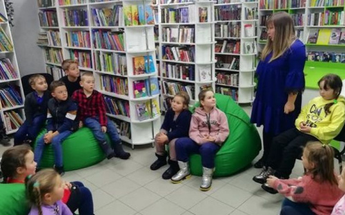 У бібліотеці Авдіївки підвели літературні підсумки