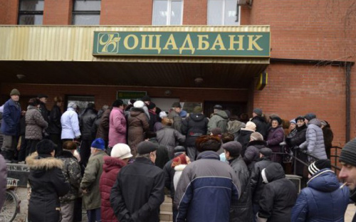Переселенец умер в очереди на проведение идентификации в 