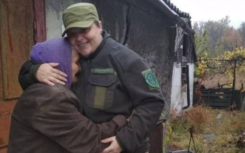 Женщина-волонтер из Авдеевки: Пока живу, буду продолжать помогать
