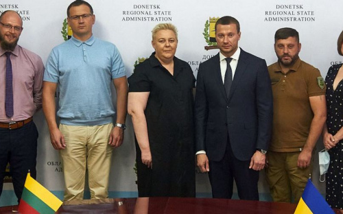 Обласна влада разом з литовськими партнерами обговорили хід ремонту авдіївської школи №2