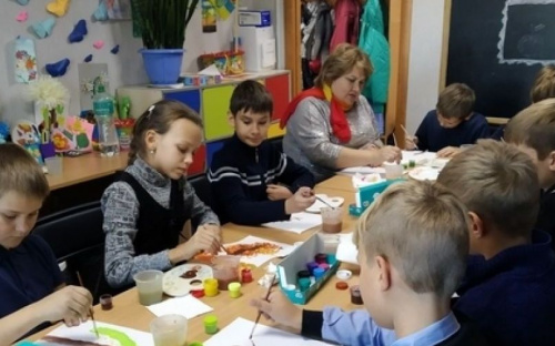 В Авдіївці діти малювали осінь (ФОТОФАКТ)