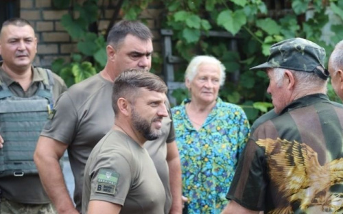 Мешканцям Опитного доставили зерно для годування домашніх тварин