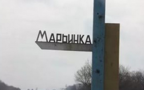 Прифронтовая Марьинка под обстрелом: школьников  эвакуировали в бомбоубежище