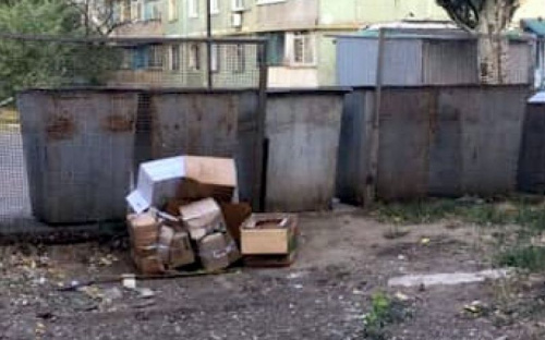 Коммунальщики напомнили авдеевцам правила обращения со строительным мусором и бытовыми отходами 