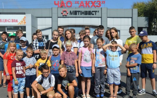 Авдеевской детворе показали железное сердце города - АКХЗ (ФОТО)