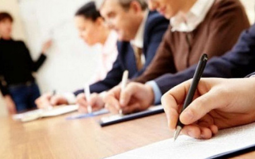 Через війну звільнилися понад 3 000 державних службовців в Україні