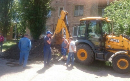Ремонтники оставили часть Авдеевки  без света из-за повреждения кабеля (ФОТО)