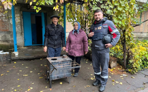 Метінвест забезпечив мешканців Авдіївки печами для обігріву сховищ