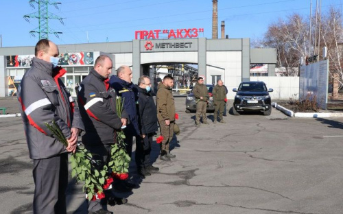 Співробітники Авдіївського коксохіму вшанували пам’ять загиблого рятувальника Дмитра Тритейкіна