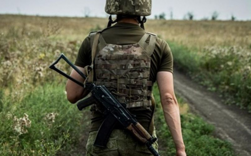 На Донбассе за сутки 12 обстрелов, пострадавших нет