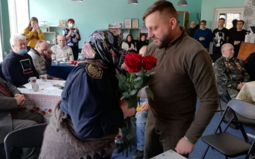 Молодь Авдіївки запросила воїнів-інтернаціоналістів на атмосферну зустріч «Гаряча сльоза»