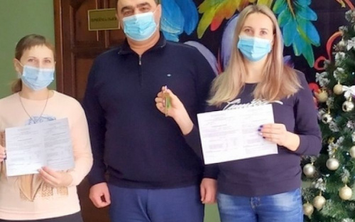  В Авдіївці ще дві сім'ї переселенців отримали житло