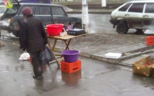 В Авдіївці правоохоронці покарали вуличних торгівців (ФОТО)