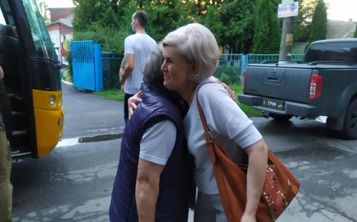 Мешканці Авдіївки та Очеретиного евакуювалися до Умані: як зустріли гостей на Черкащині