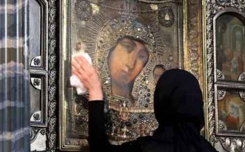 В храмах снова могут ввести ограничения на количество людей