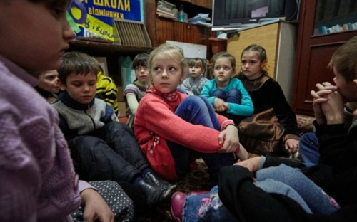 Сотням тысяч детей Донбасса нужна психологическая помощь, - ООН