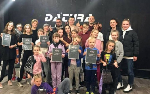 Авдеевские танцоры из «Датуры» выяснили в батлах, кто из них круче