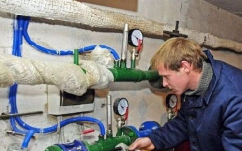 Авдіївські багатоповерхівки обладнають тепловими лічильниками 