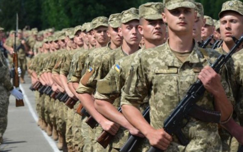 Авдеевцы с 2024 года смогут не служить в армии: в Украине отменят призыв
