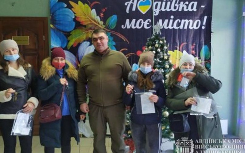 Чотири родини переселенців в Авдіївці отримали ключі від квартир