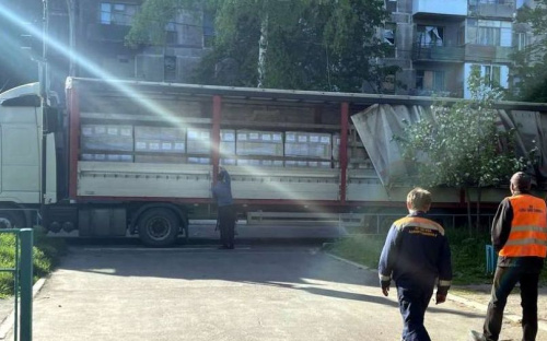 Авдіївка отримала від Метінвесту та Фонду Ріната Ахметова майже десять тисяч продуктових наборів