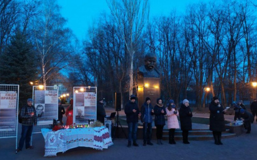 Згадуючи жертв голодоморів: Авдіївка долучилася до акції 