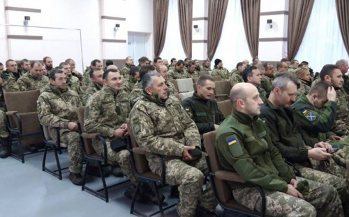 В Авдіївці військових вітали концертом (ФОТО)