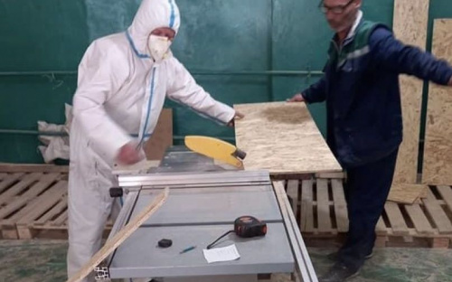 Для ліжок в укриття та замість вікон: як в Авдіївці використовують будівельні матеріали від ГО «СИНЕРГІЯ ПРО»
