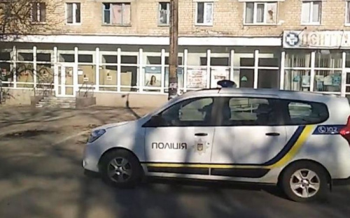 В Авдеевке полиция через громкоговорители информирует население о мерах противодействия коронавирусу