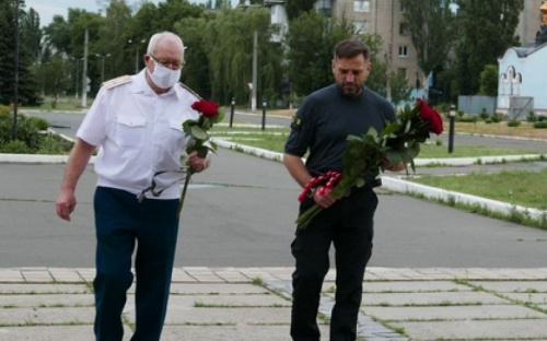 В Авдеевке почтили  память жертв войны в Украине