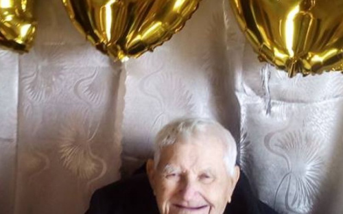 Авдеевский долгожитель отпраздновал 100-летний юбилей (ФОТОФАКТ)
