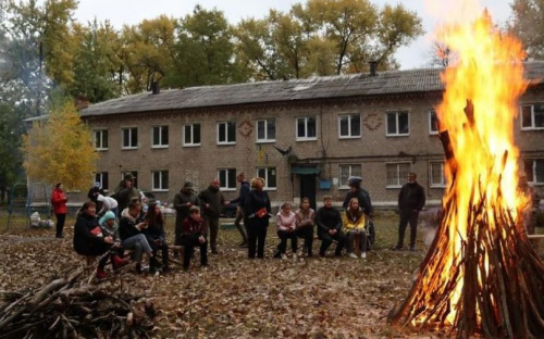 У День захисників і захисниць України в Авдіївці розпалили святкову Ватру