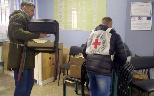 Авдіївським медикам доставили гуманітарну допомогу від Червоного Хреста