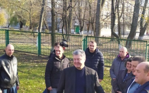Авдіївку відвідав екс-президент України Петро Порошенко (ФОТО і ВІДЕО)