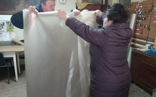 Авдіївці отримали будівельні матеріали для тимчасового закриття вікон