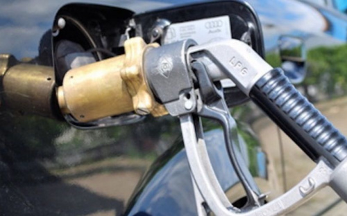 Українські водії стали масово заправлятися автогазом