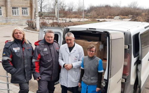 Метінвест спільно з Фондом Ріната Ахметова передали  Авдіївській міській лікарні необхідні медикаменти для лікування мешканців громади