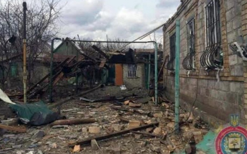 Восемнадцать домов в старой части Авдеевки сильно повреждены после обстрела боевиками из 