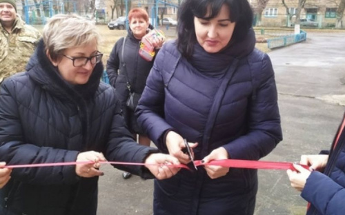 В Авдеевке открылась обновленная библиотека