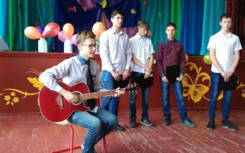 В Авдеевке студенты профтехучилища мечтают о комнате отдыха и музыкальном оборудовании (ФОТО