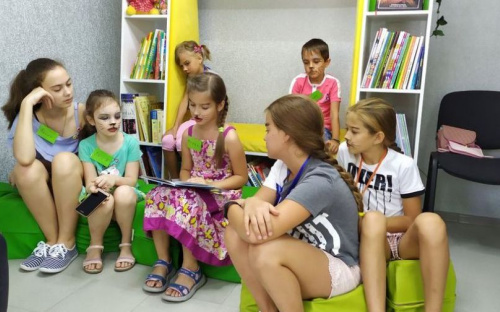 В Авдіївці бібліотека запропонувала читачам долучитися до творчіх онлайн-занять